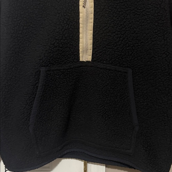 🖤 **J.Crew Polartec® Fleece Half-Zip Pullover – Black w/ Tan Trim (XS)** 🤍 - Picture 4 of 10